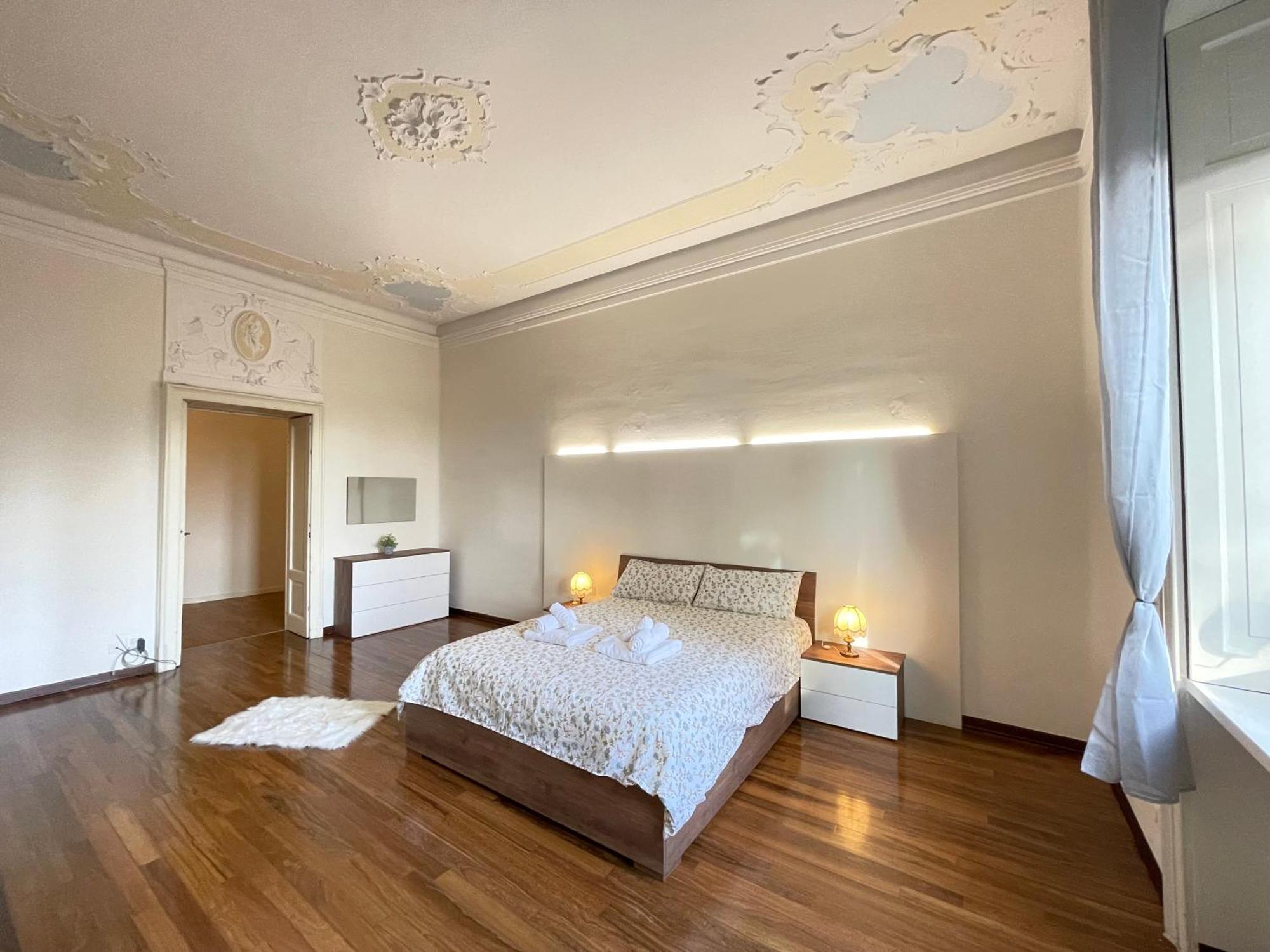 Bg Central Royal Suite Con Parcheggio - Vista Citta Alta Bergamo Luaran gambar