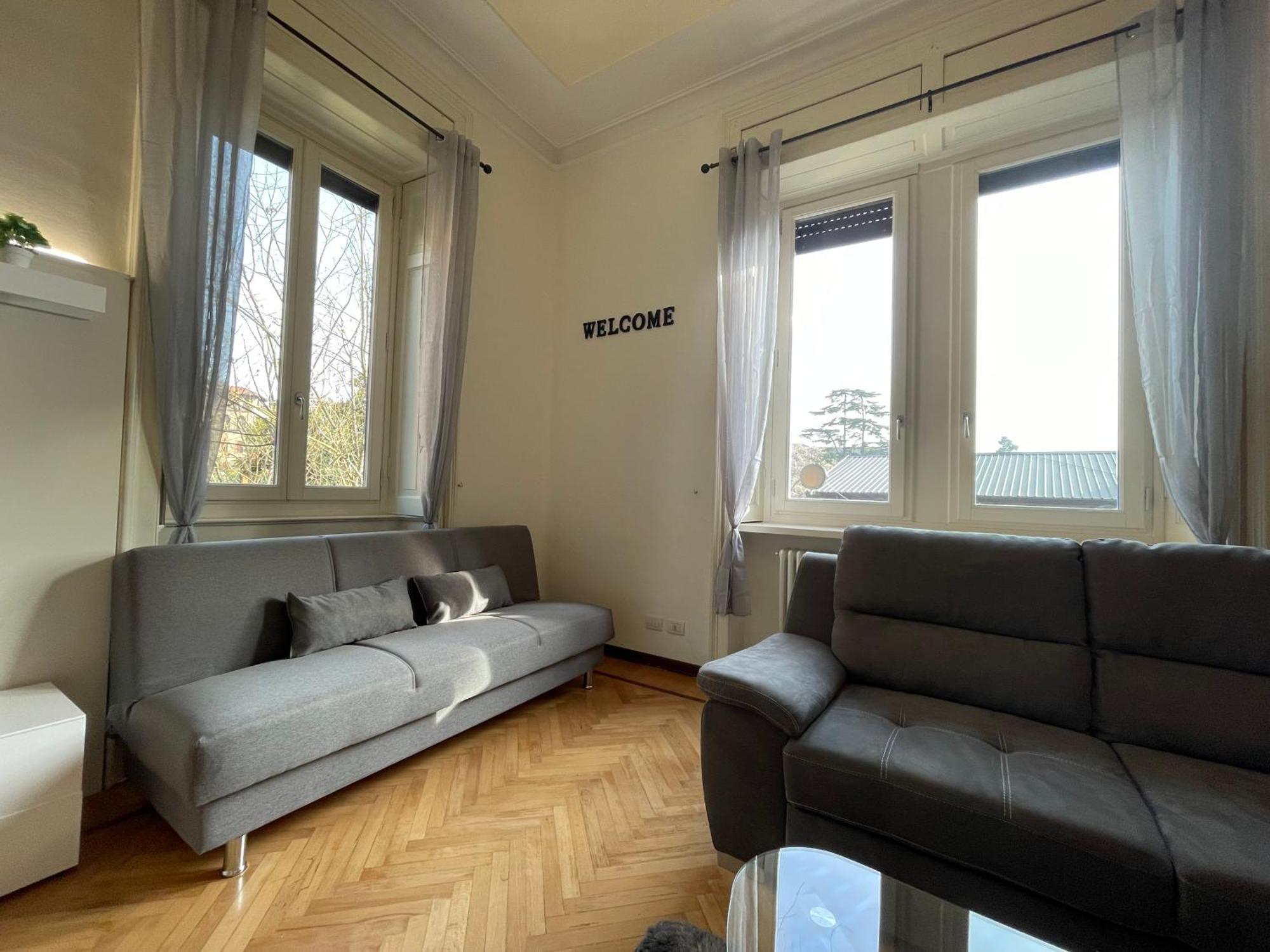 Bg Central Royal Suite Con Parcheggio - Vista Citta Alta Bergamo Luaran gambar