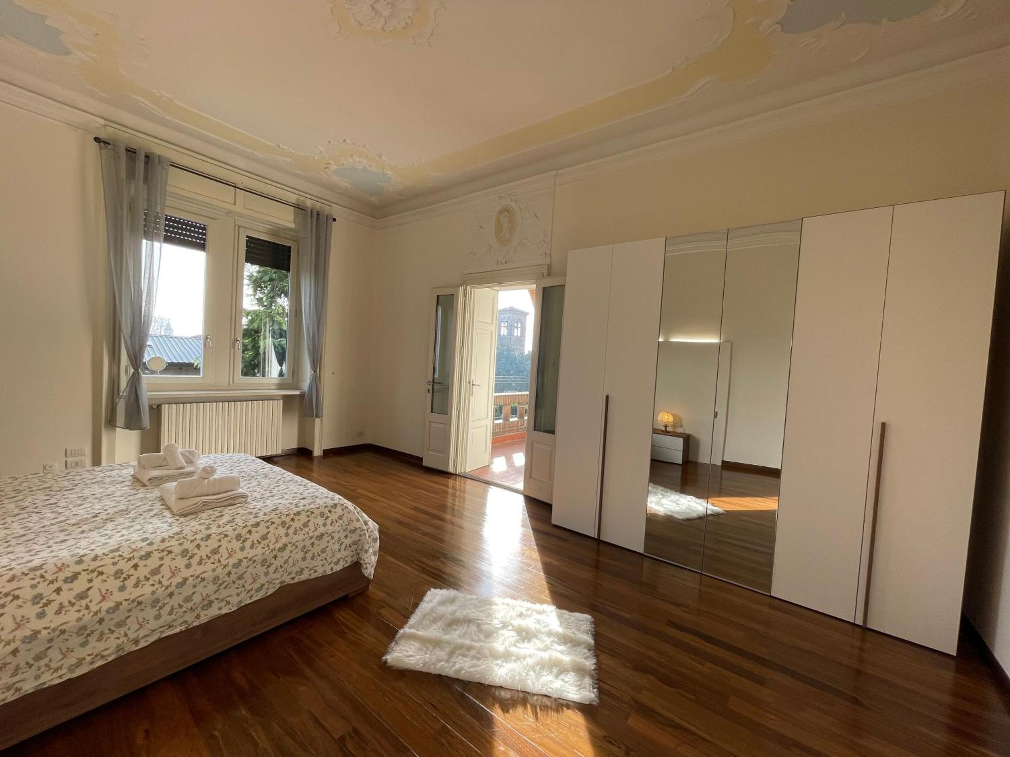 Bg Central Royal Suite Con Parcheggio - Vista Citta Alta Bergamo Luaran gambar